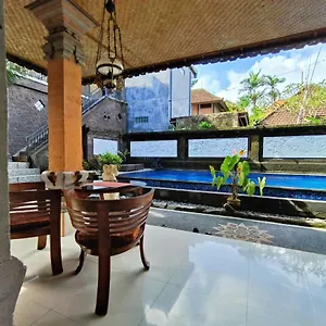 *** Gasthuis Warji House 2 Bisma Indonesië